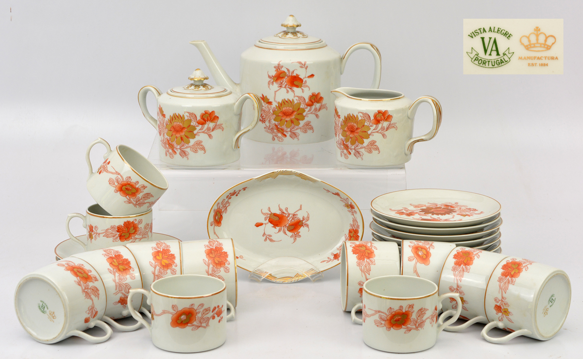 Vista Alegre - Aparelho em porcelana na cor branca com padrão Chinese...
