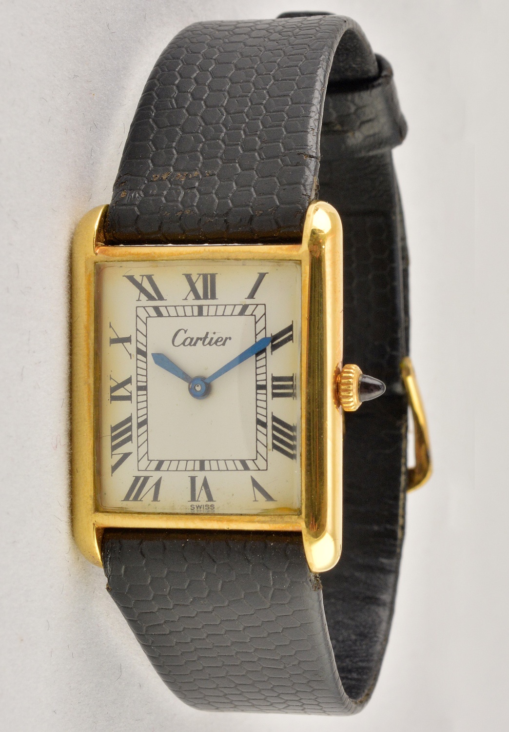 CARTIER - Relógio electroplated, caixa medindo 2 cm por 1,7 cm e... - foto 1 de 3