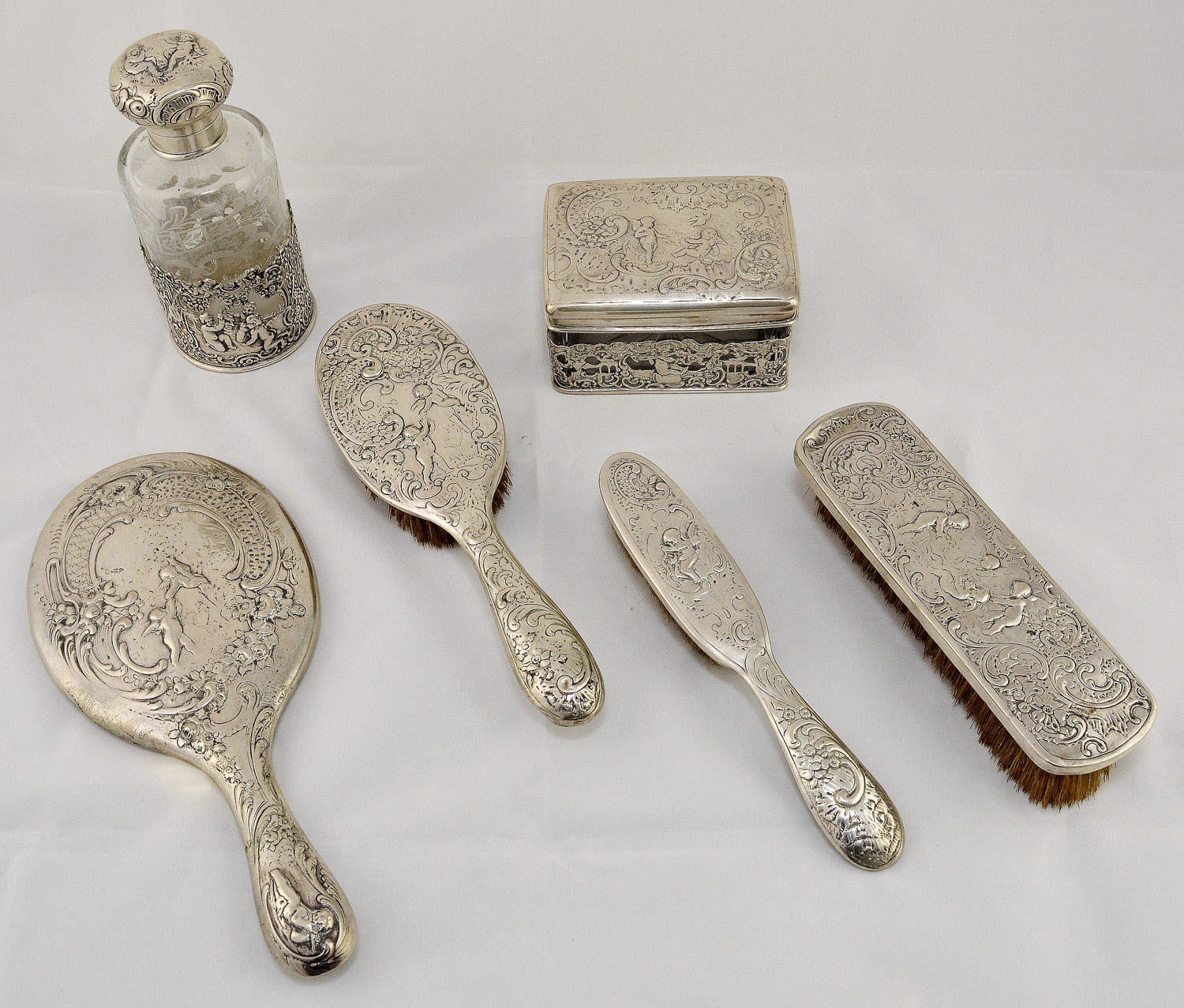 Conjunto para toilete em prata contrastada européia século XIX... - foto 1 de 4