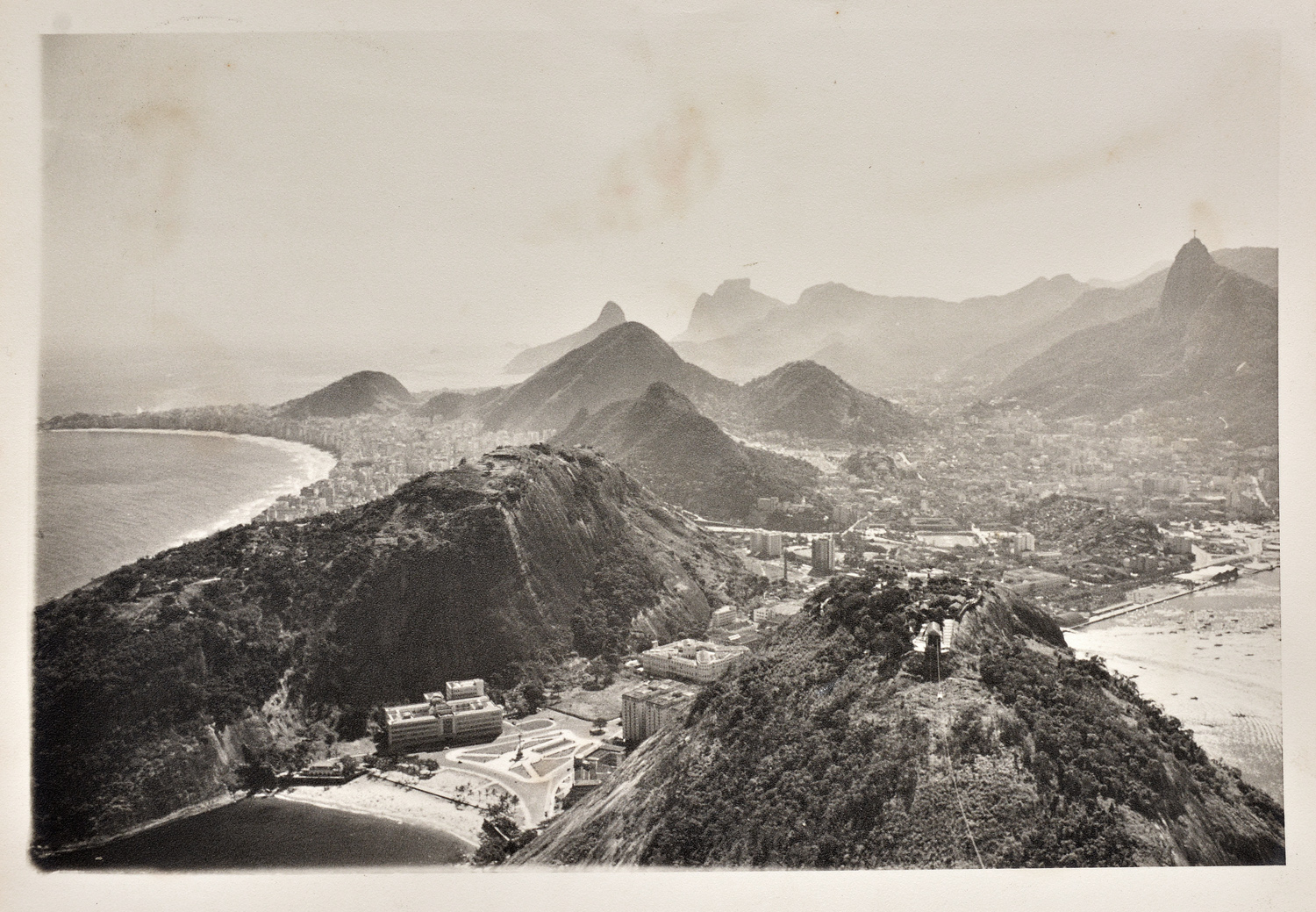 Antiga fotografia da década de 50 com vista do Pão de Açúcar, Praia...