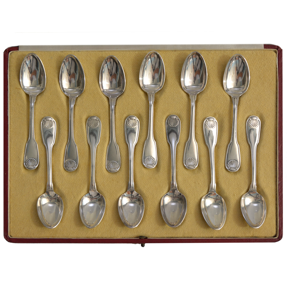 Conjunto de 12 colheres para café em metal espessurado a prata...