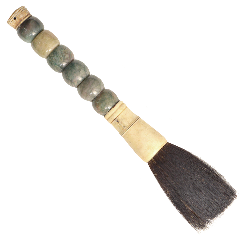 Antigo pincel de caligrafia chinesa com cabo em pedra e ossso