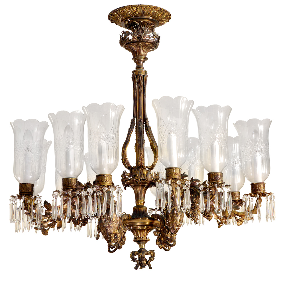 Lustre em bronze trabalhado com mangas e pingentes em cristal...