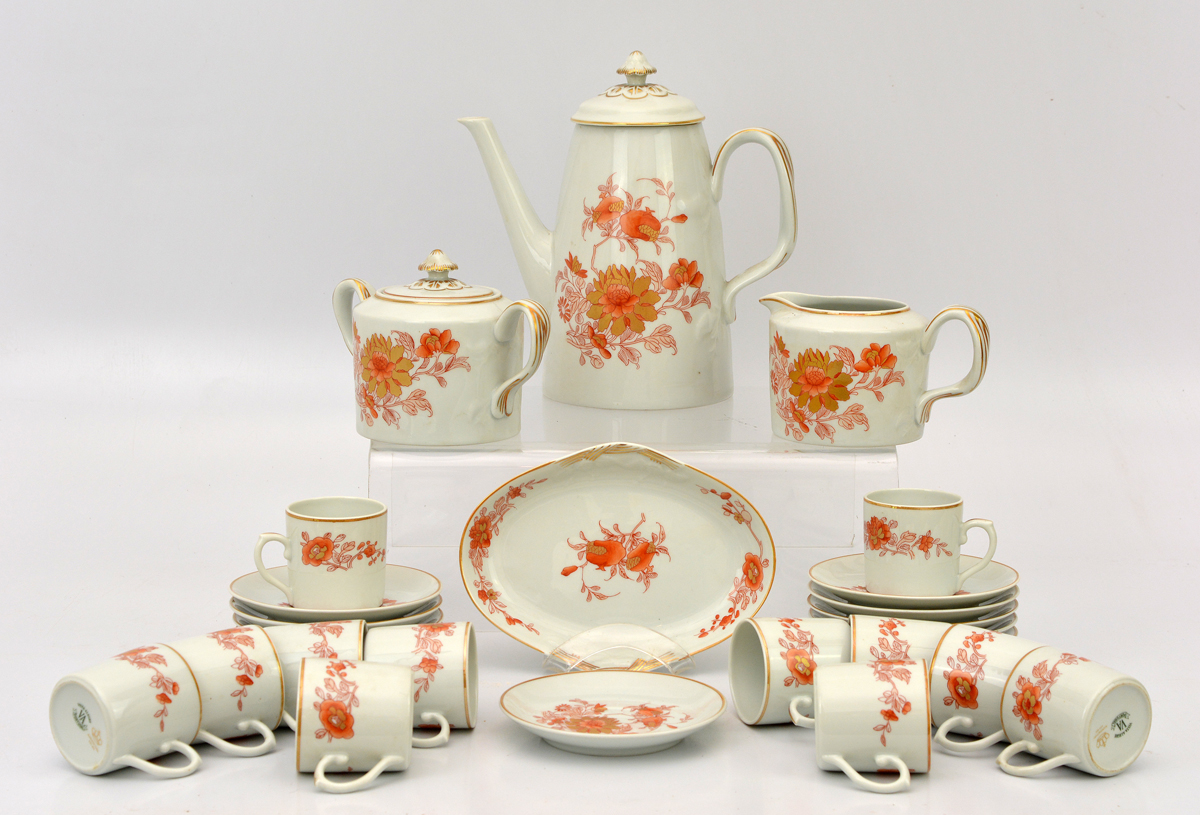 Vista Alegre - Aparelho em porcelana na cor branca com padrão Chinese...