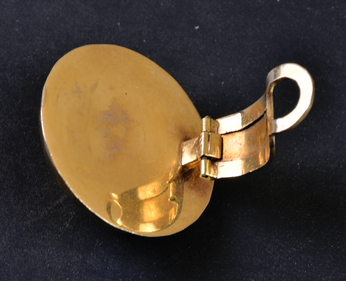 Conjunto em ouro amarelo 18 k estilo Art Deco composto por bracelete... - foto 2 de 2