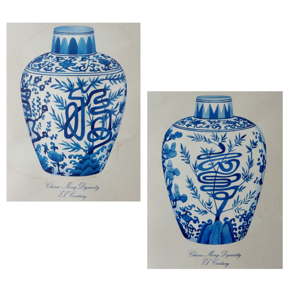 Lote com 02 gravuras representando vasos chineses azuis.