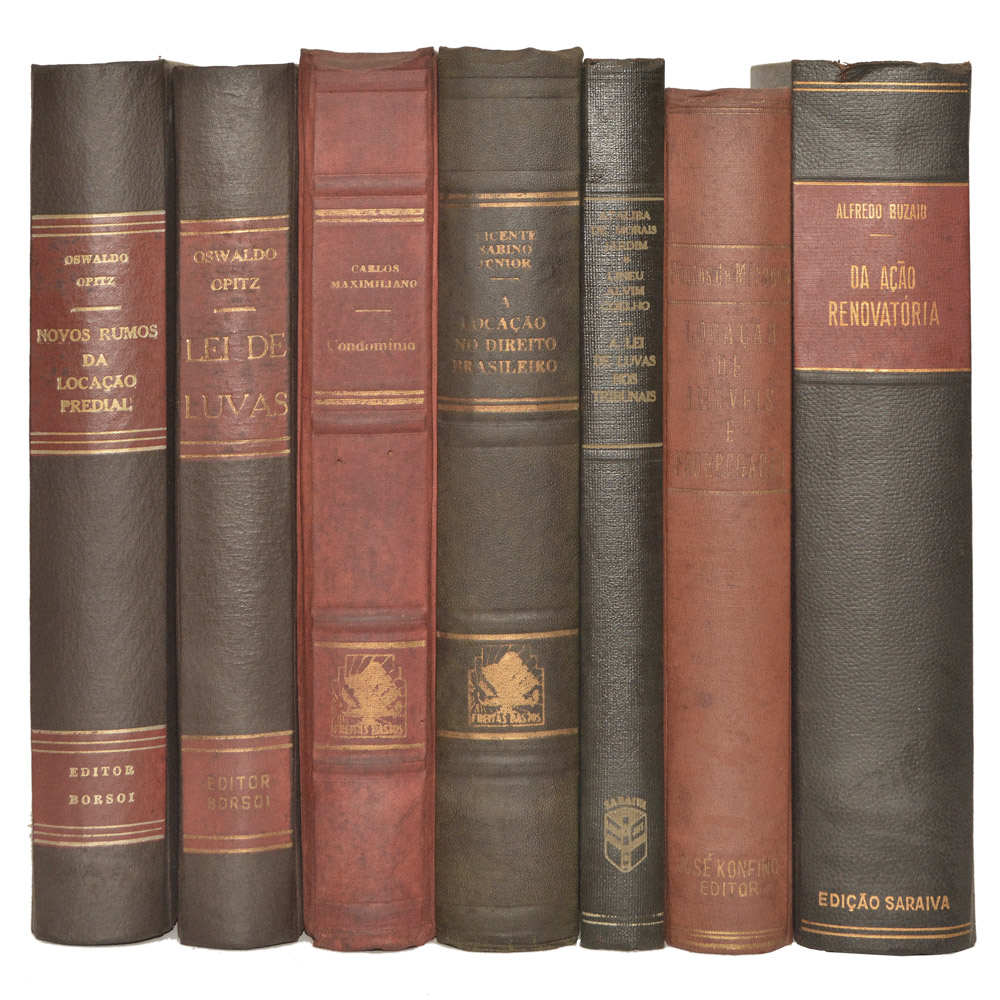 Lote composto por 07 livros sendo: variados assuntos referente a...