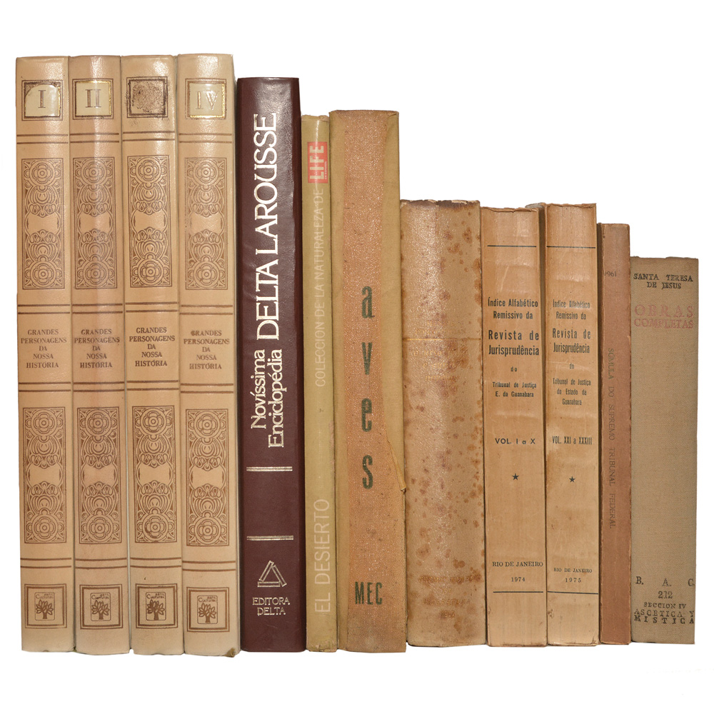 Lote composto por 12 livros sendo: 01 vol. Ref. Santa Teresa de Jesus...