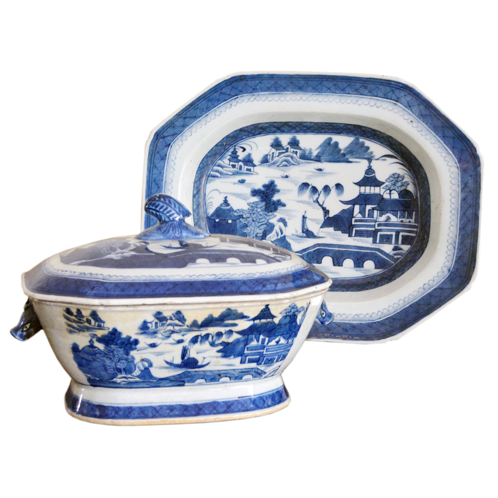 Sopeira em porcelana Cia das índias azul e branca(Apresenta restauro)... - foto 2 de 2
