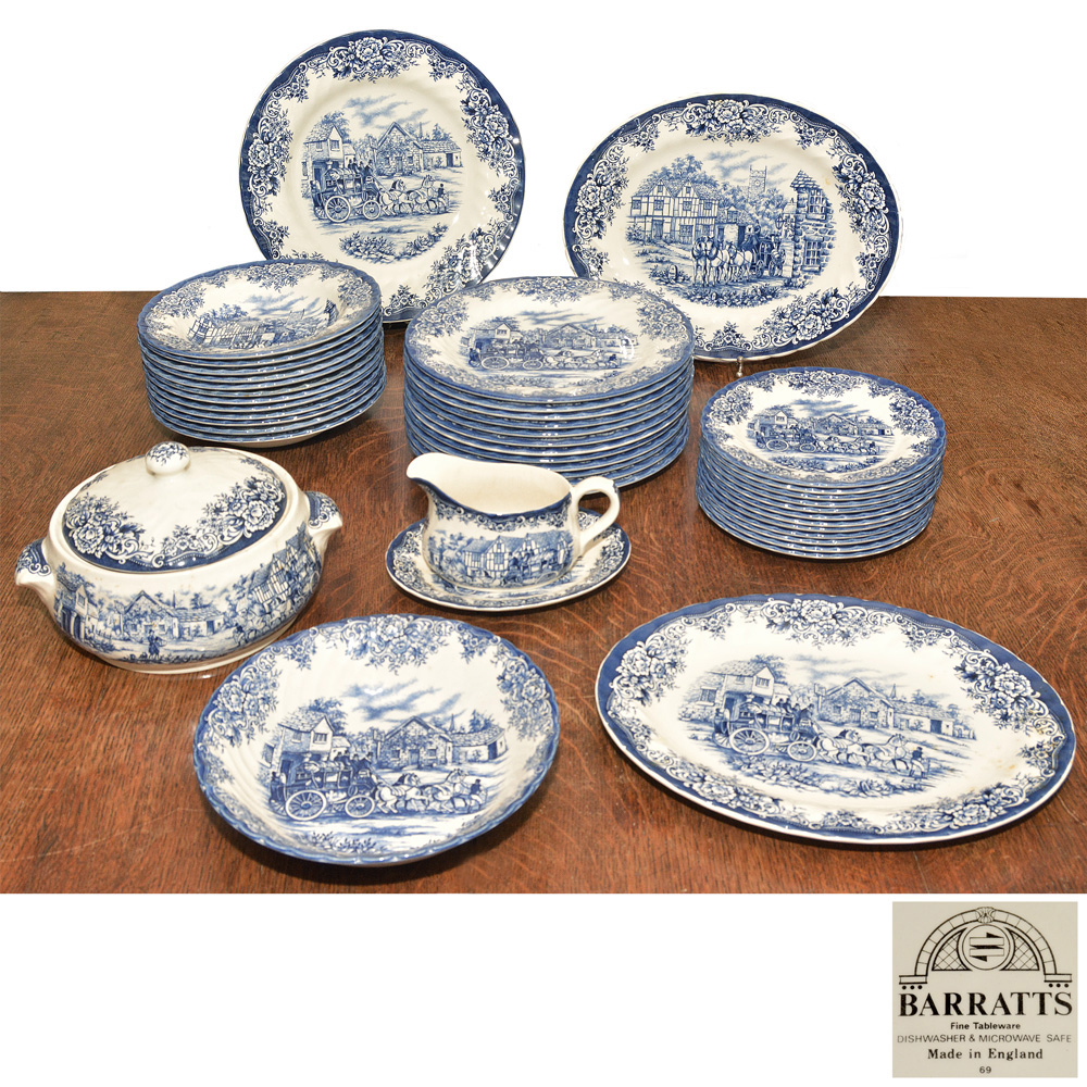 Aparelho de jantar em porcelana inglesa azul e branca composto de 42...