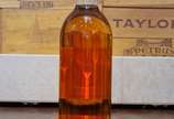 Wine Heart - “Wine Heart”.<br>Chateau d'Yquem 1976<br>Alcool: 13%<br>País: Bordeaux<br>Vinho: Sauternes<br>Classificação: 1er cru classé supérieur<br>Vintage: 1976