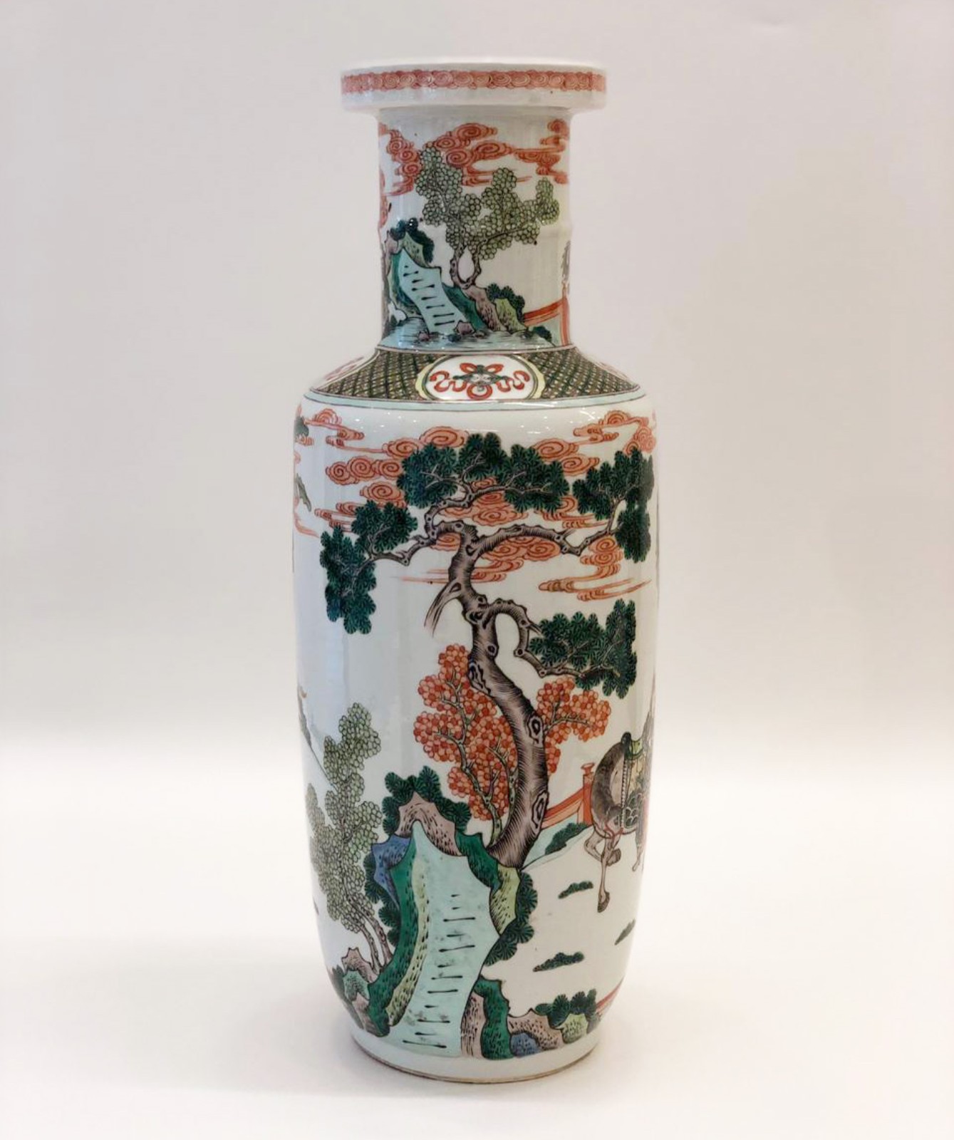 Vaso em porcelana chinesa, formato, ornamentado em esmaltes... - foto 1 de 3