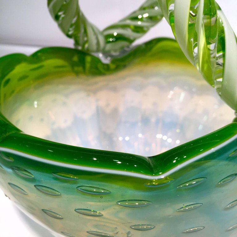 Bowl em vidro artistico soprado de Murano nas cores verde e azulado... - foto 3 de 4