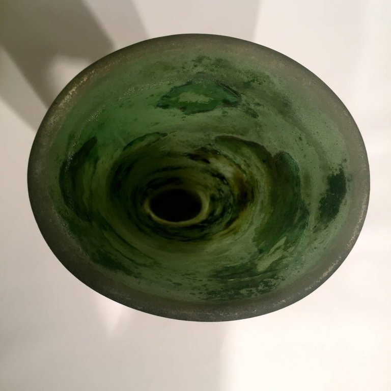 Vaso em vidro artistico soprado de Murano na cor verde. Produzido... - foto 2 de 3