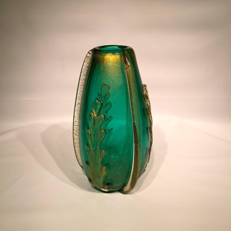 Vaso em vidro artistico soprado de Murano na cor verde e ouro com... - foto 2 de 6