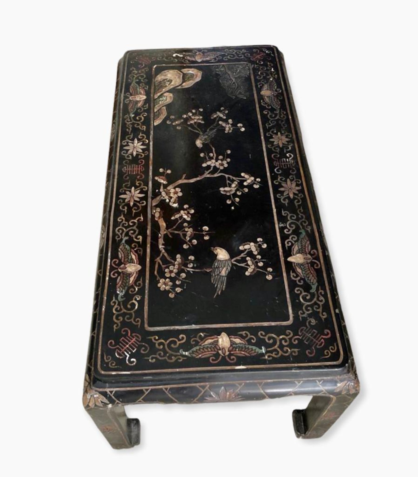 Mesa de centro chinesa confeccionada em madeira nobre laqueada no tom... - foto 1 de 2
