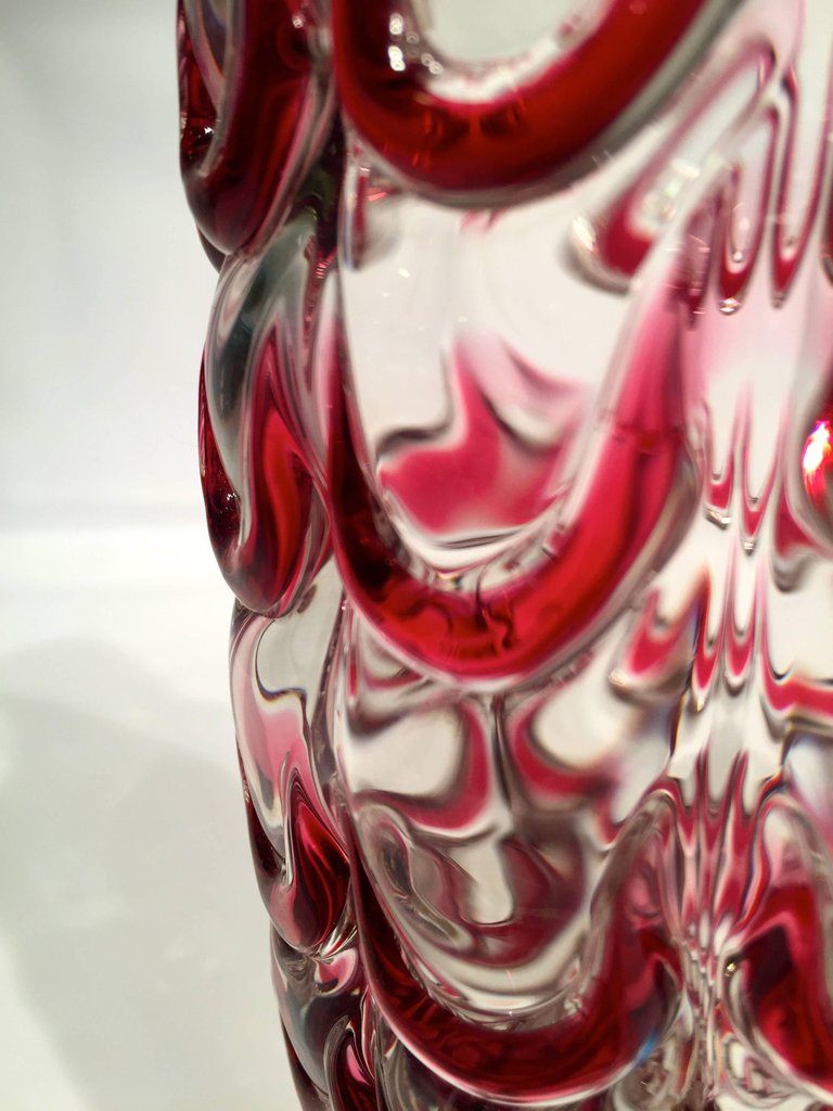 Vaso em vidro artistico soprado de Murano transparente com repuxados... - foto 4 de 5