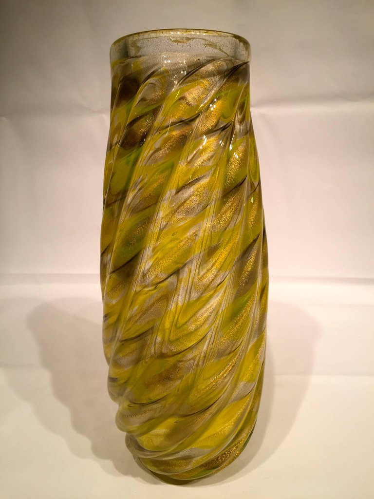 Vaso em vidro artistico soprado de Murano nas cores amarelo citrino e... - foto 3 de 4