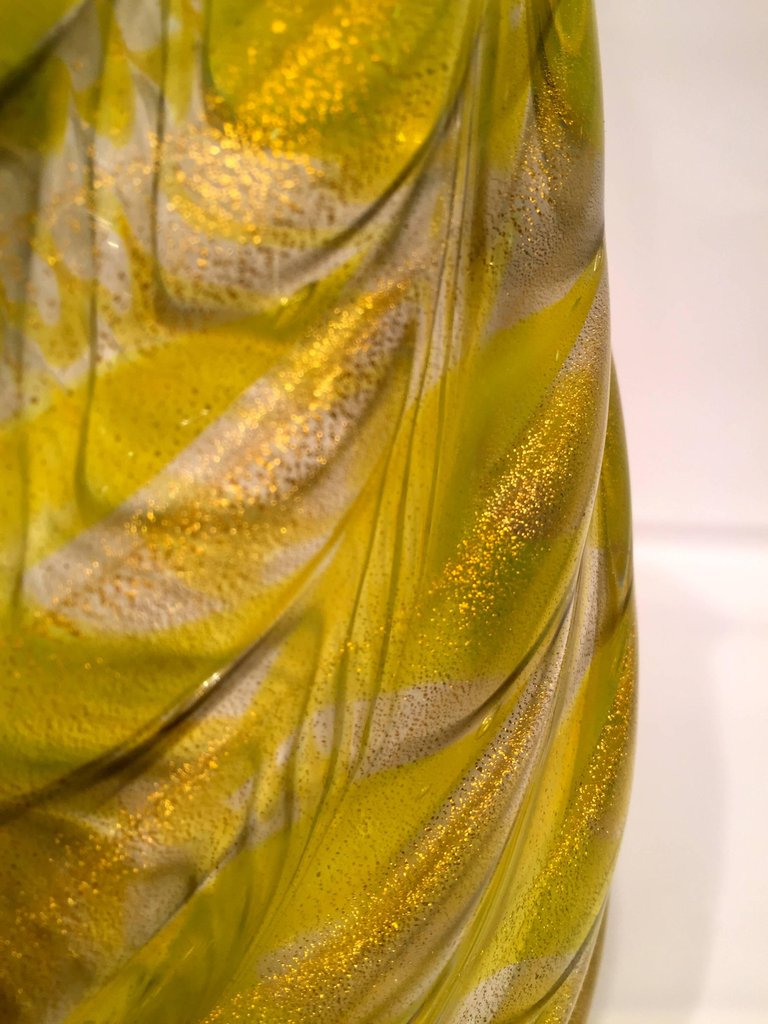 Vaso em vidro artistico soprado de Murano nas cores amarelo citrino e... - foto 4 de 4