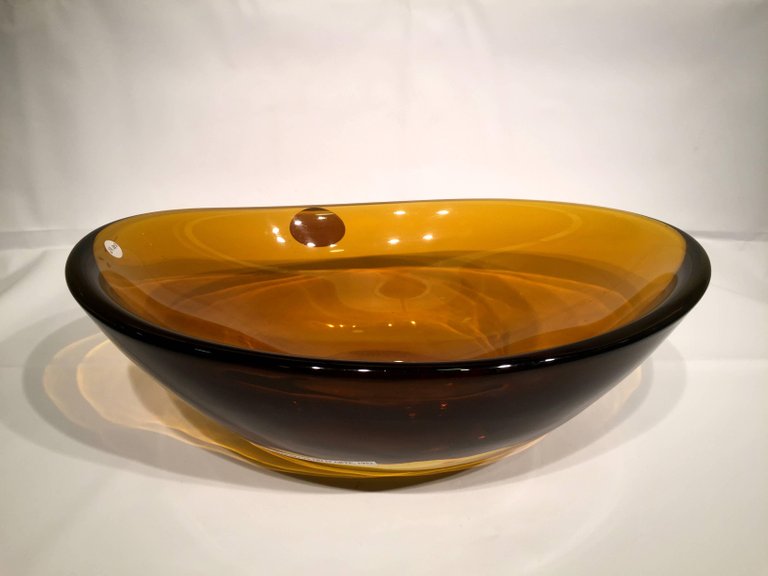 Vaso em vidro artistico soprado de Murano na cor ambar em técnica... - foto 2 de 2