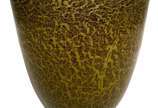 Vaso em vidro artistico soprado de Murano na co... - Vaso em vidro artistico soprado de Murano na cor mostarda duplo com pigmentação entre as camadas. Produzido por Barovier & Toso, circa 1950. 
Me...