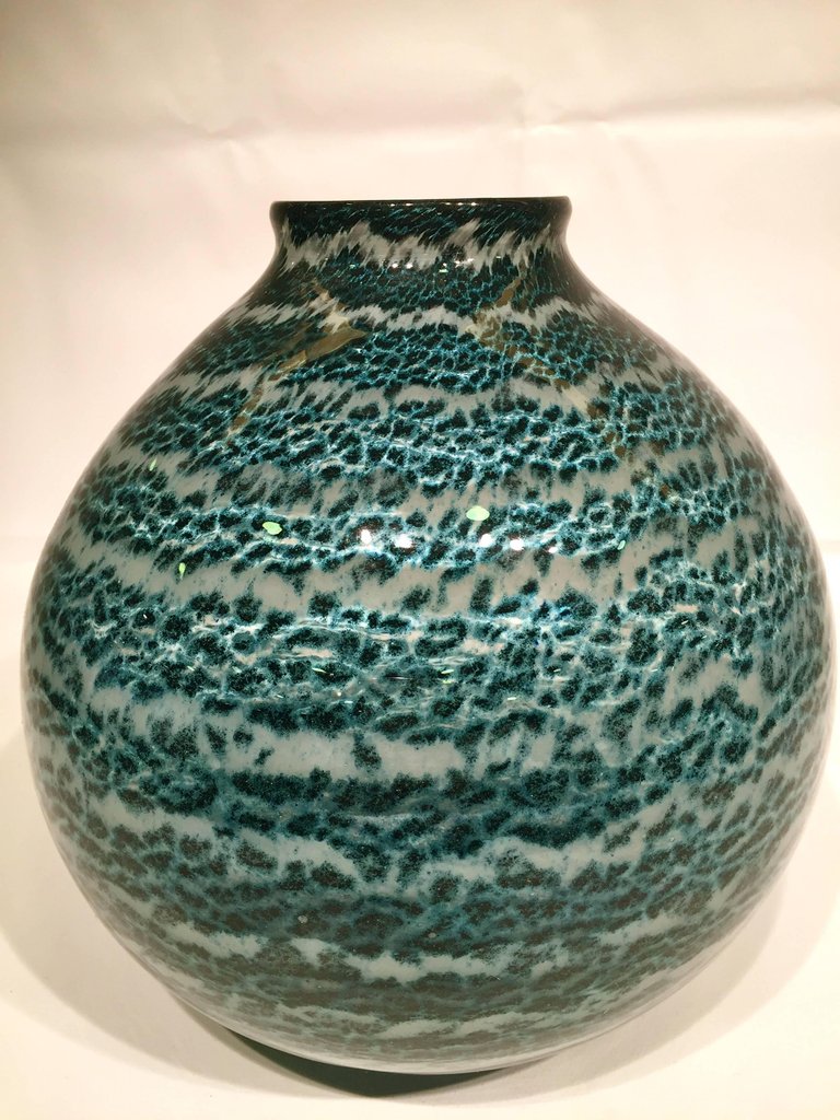 Vaso em vidro artistico soprado de Murano nas cores azul e branco com... - foto 2 de 4