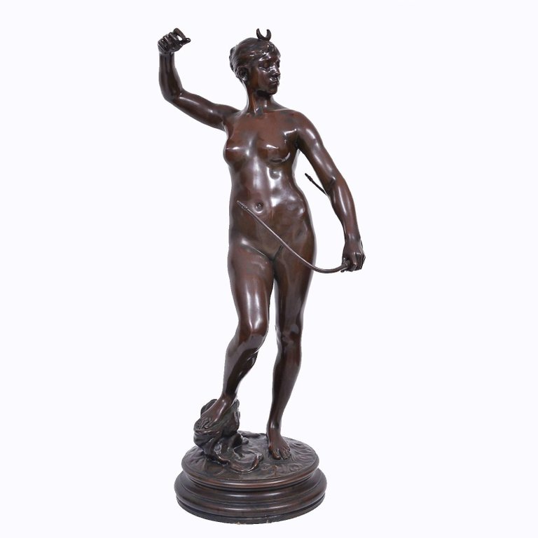 Escultura em bronze com patina medalha representando "Diana"... - foto 2 de 6