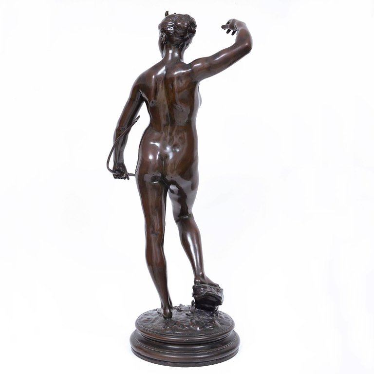 Escultura em bronze com patina medalha representando "Diana"... - foto 3 de 6