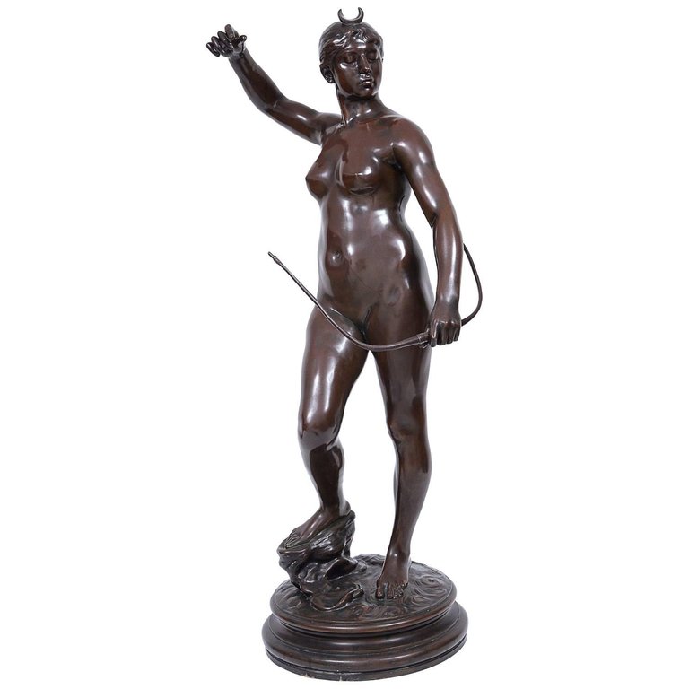 Escultura em bronze com patina medalha representando "Diana"... - foto 4 de 6