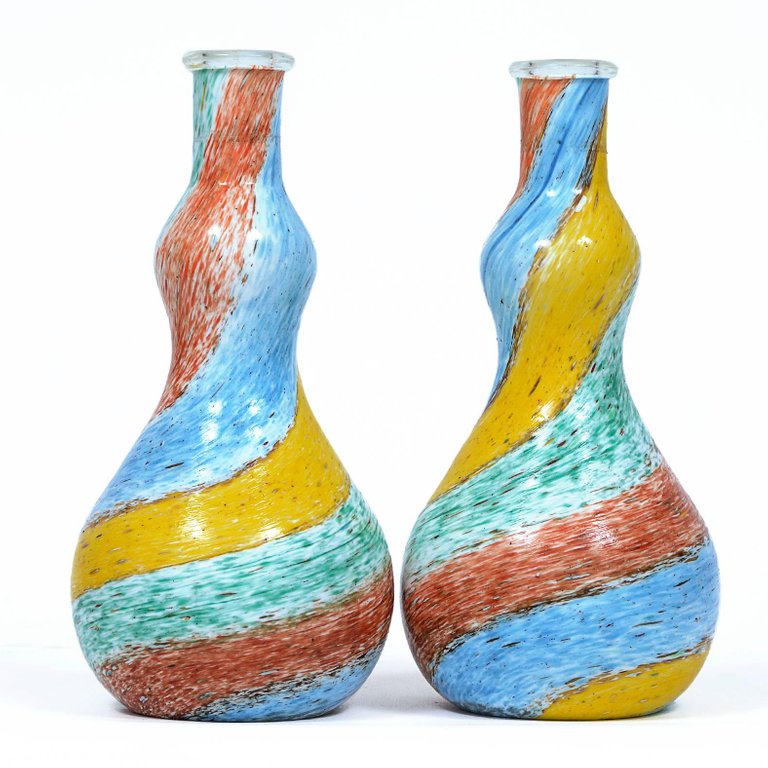 par de vasos em vidro artistico sopradode Murano com tecnica mista de... - foto 2 de 2
