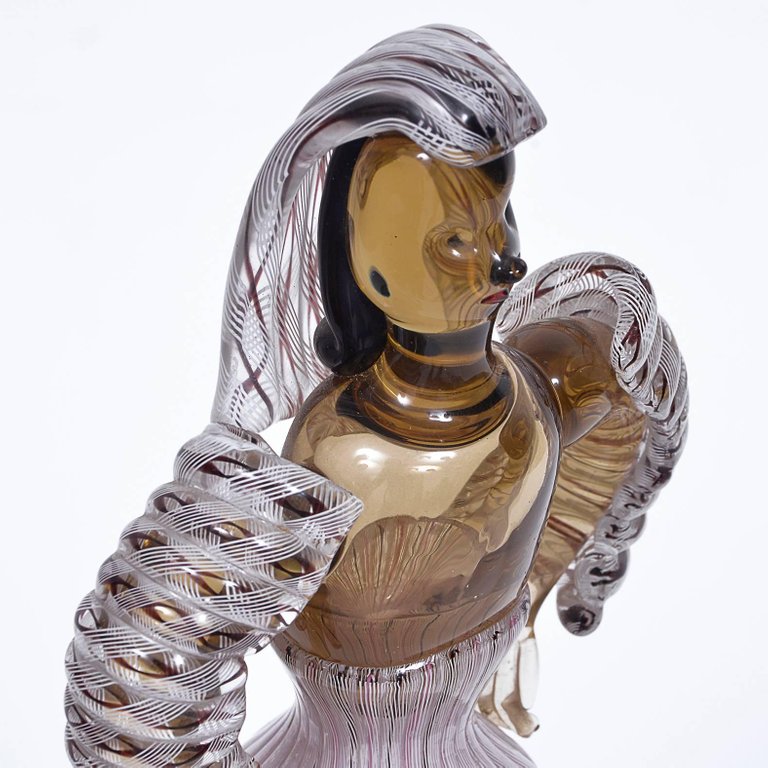 Escultura em vidro artistico soprado de Murano, representando mulher... - foto 5 de 5