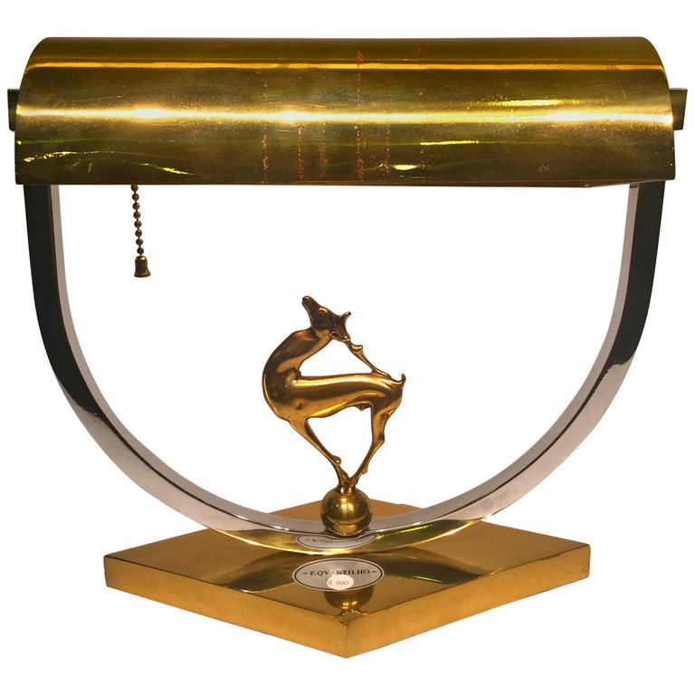 Luminária de mesa em bronze e metal cromado com escultura de gazela... - foto 1 de 3