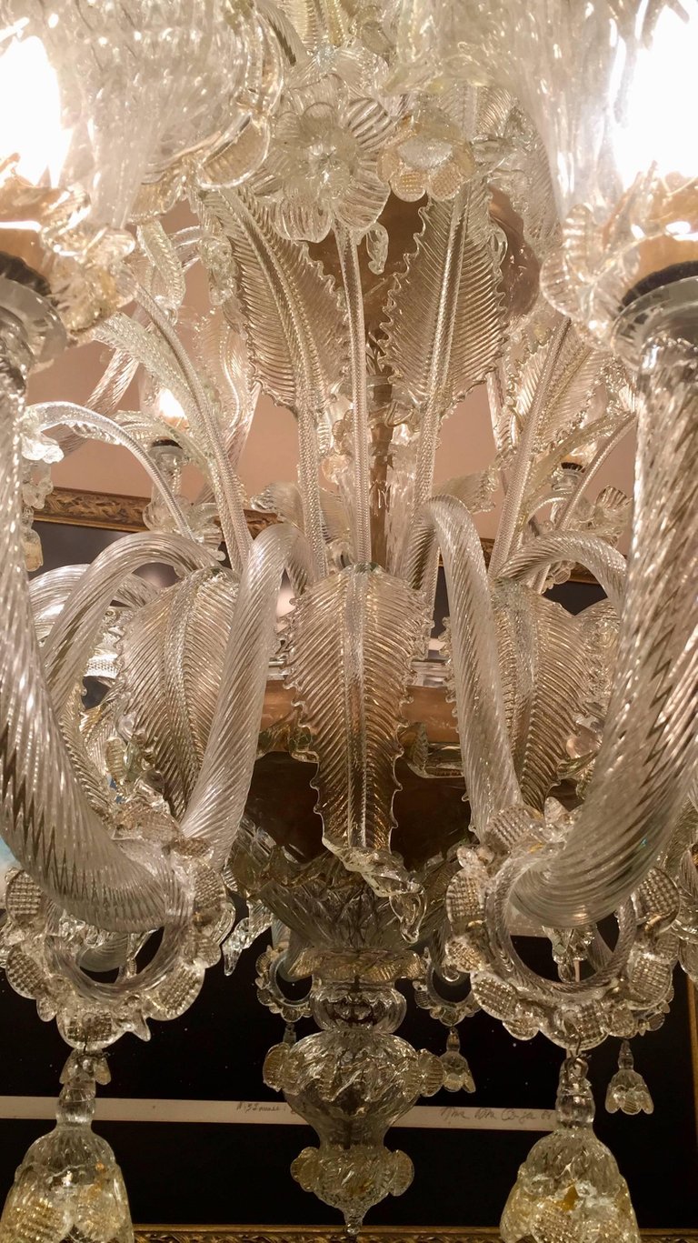 Lustre de Murano em vidro transparente e folha de ouro, produzido por... - foto 2 de 6