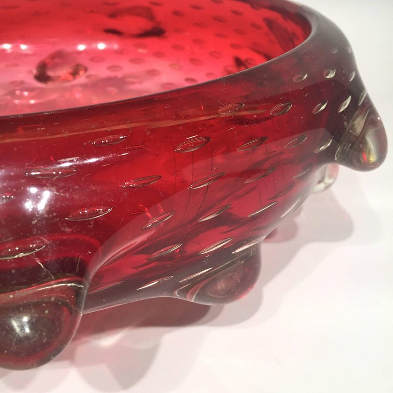 Centro de mesa em vidro artistico soprado de Murano na cor rubi com... - foto 3 de 4