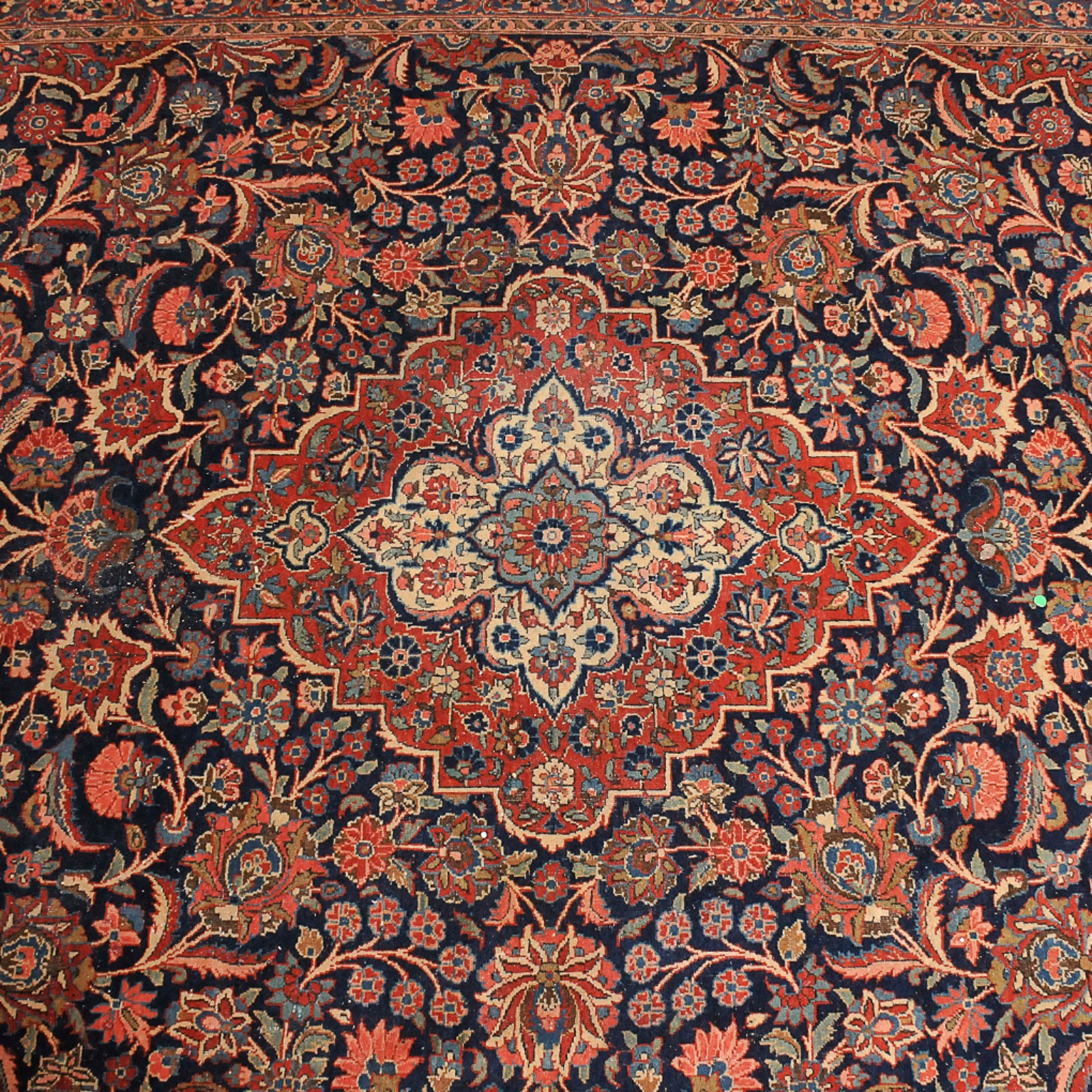 Tapete kashan. O lote encontra-se na região serrana na cidade de... - foto 2 de 3