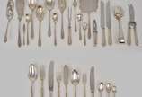 Faqueiro de coleção em prata brasileira estilo ... - Faqueiro de coleção em prata brasileira estilo art deco , com cabos recortados e ornamentados por sulcos ricamente cinzelada, Constando de: 11 f...