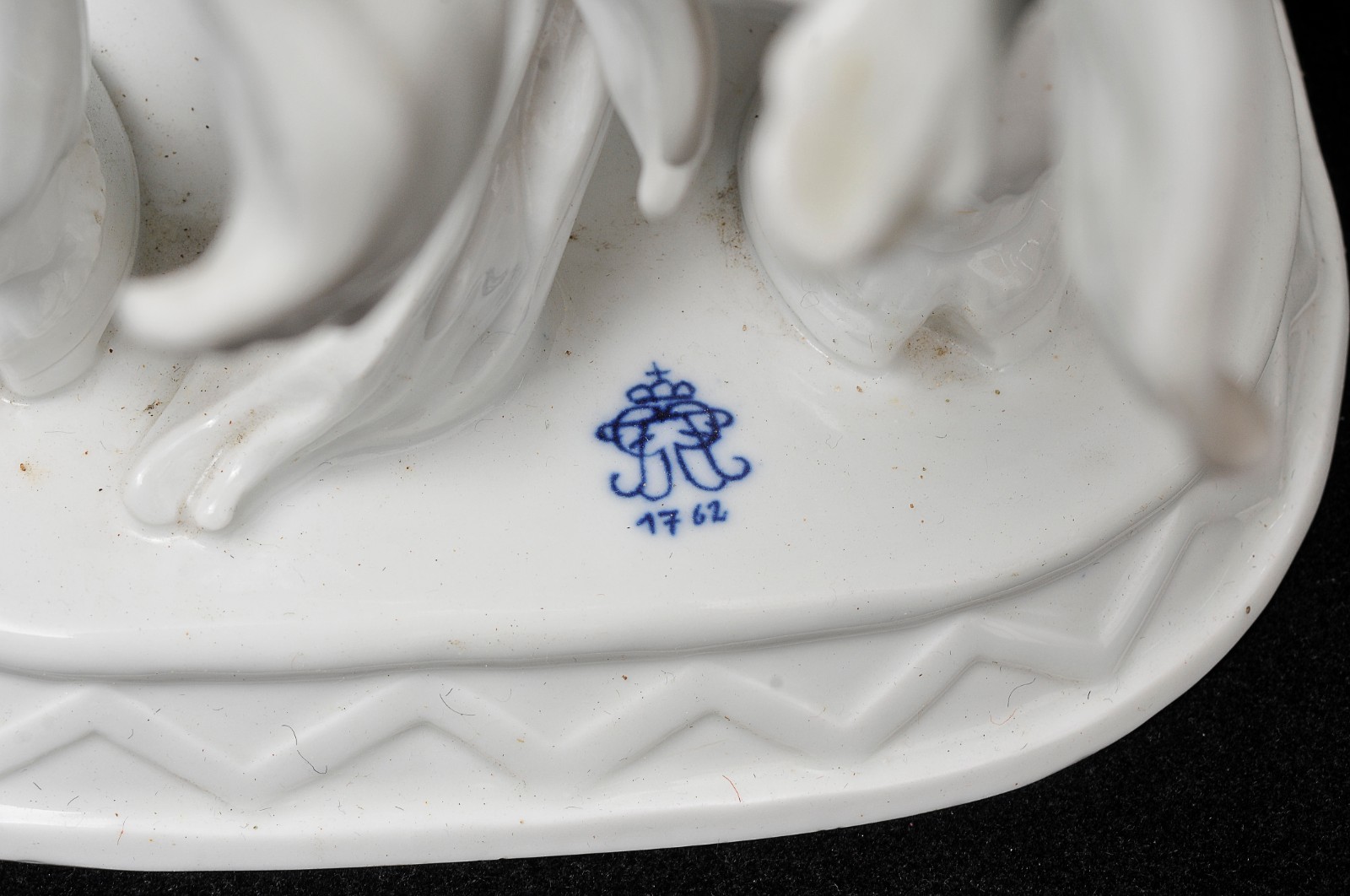 G.OPPEL - Grande grupo escultórico em porcelana europeia vitrificada... - foto 5 de 6