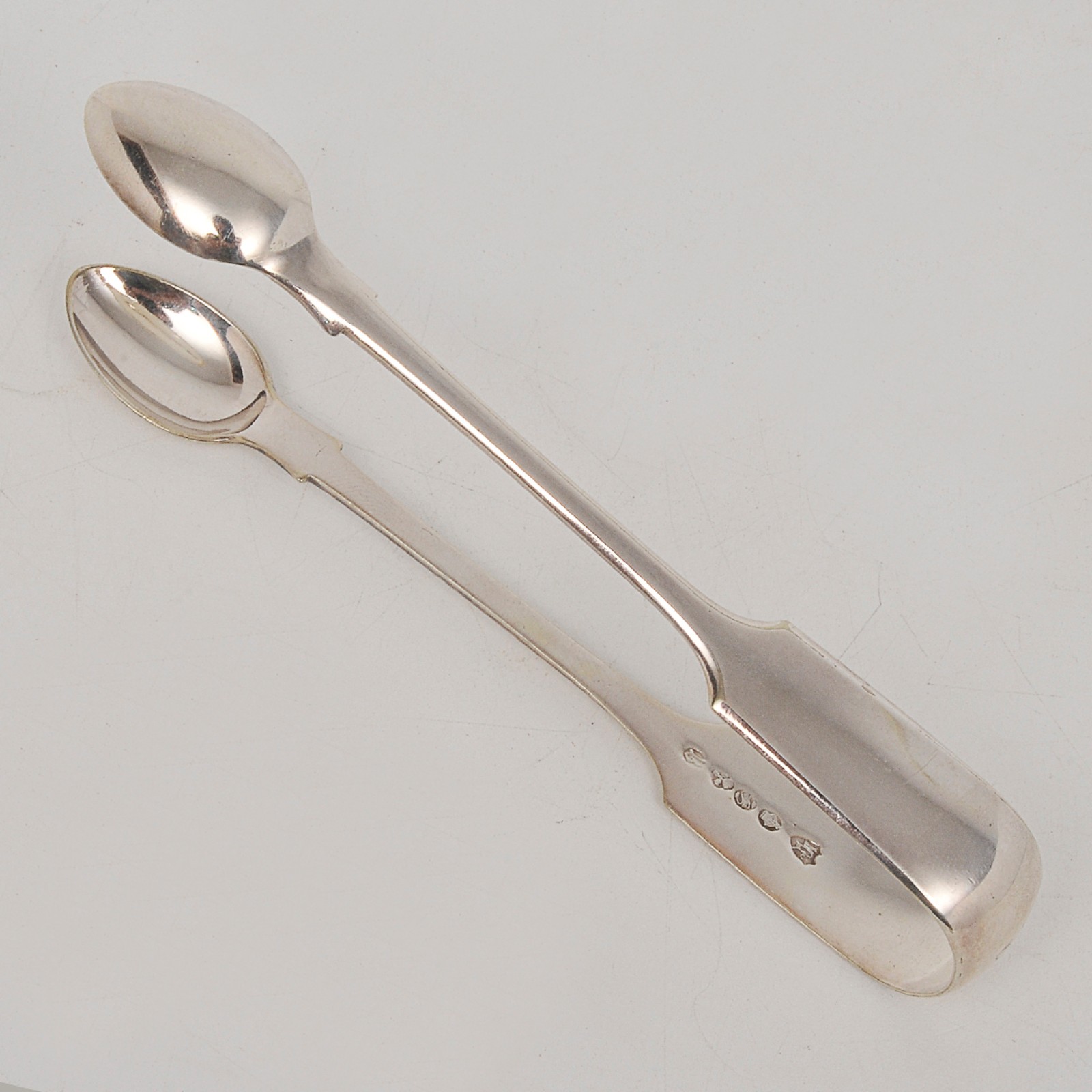 Pegador para azeitonas em metal prateado inglês liso. "Old Sheffield"... - foto 2 de 3