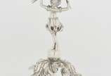 Paliteiro em prata portuguesa lavrada no format... - Paliteiro em prata portuguesa lavrada no formato de dançarina com guirlanda, em pé sobre bola. Base com folhagens sobre pés de bolota. Contraste...