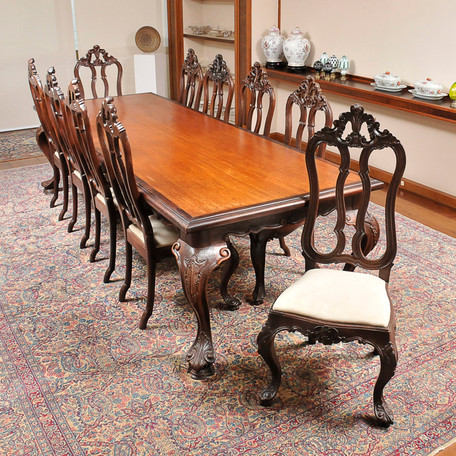 Conjunto de sala de jantar brasileira estilo D. José esculpida e... - foto 1 de 5