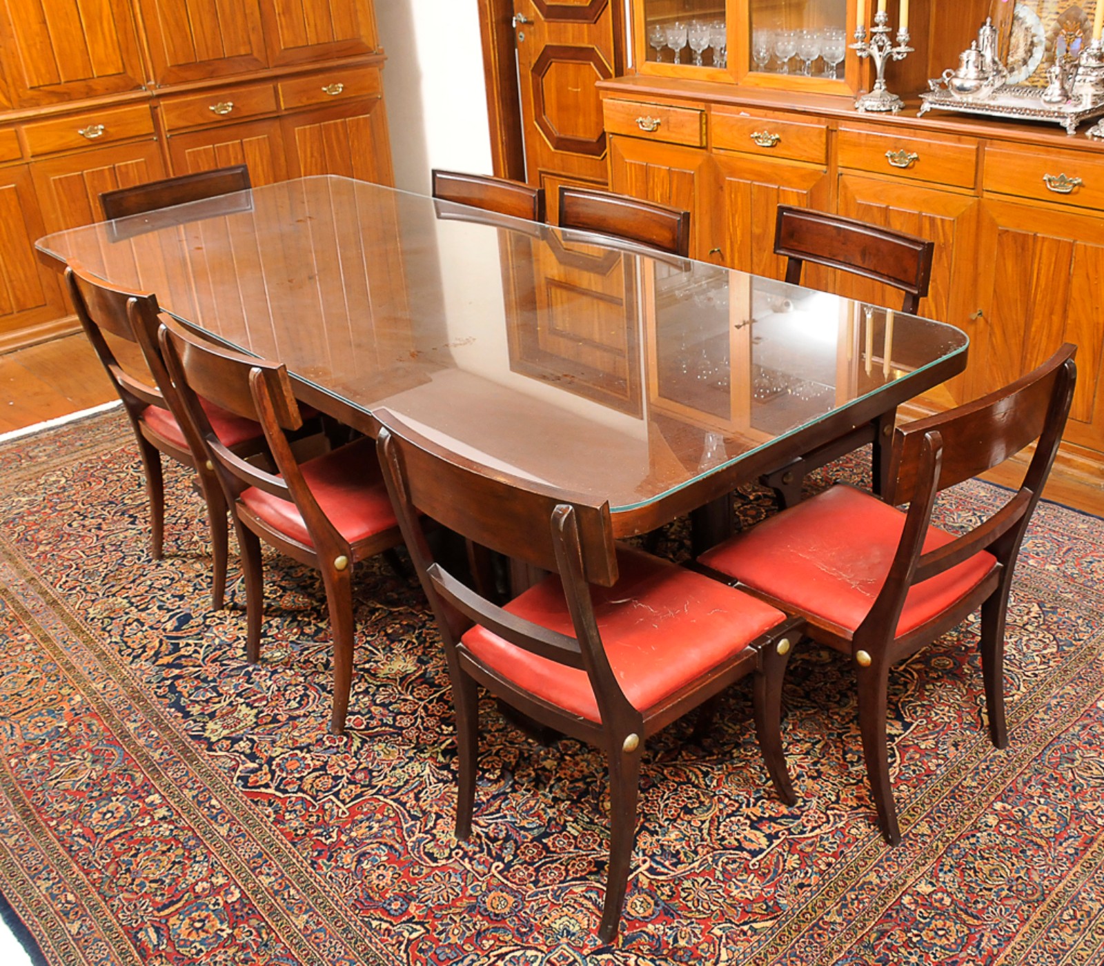 Sala de janta em madeira nobre brasileira composta por mesa e oito... - foto 4 de 7