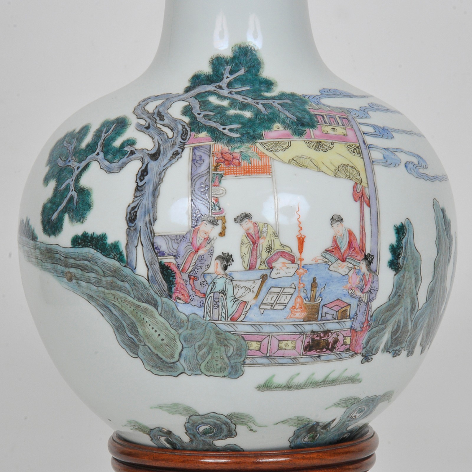 Moringa em porcelana oriental na cor branca decorada com Paisagem e... - foto 3 de 3