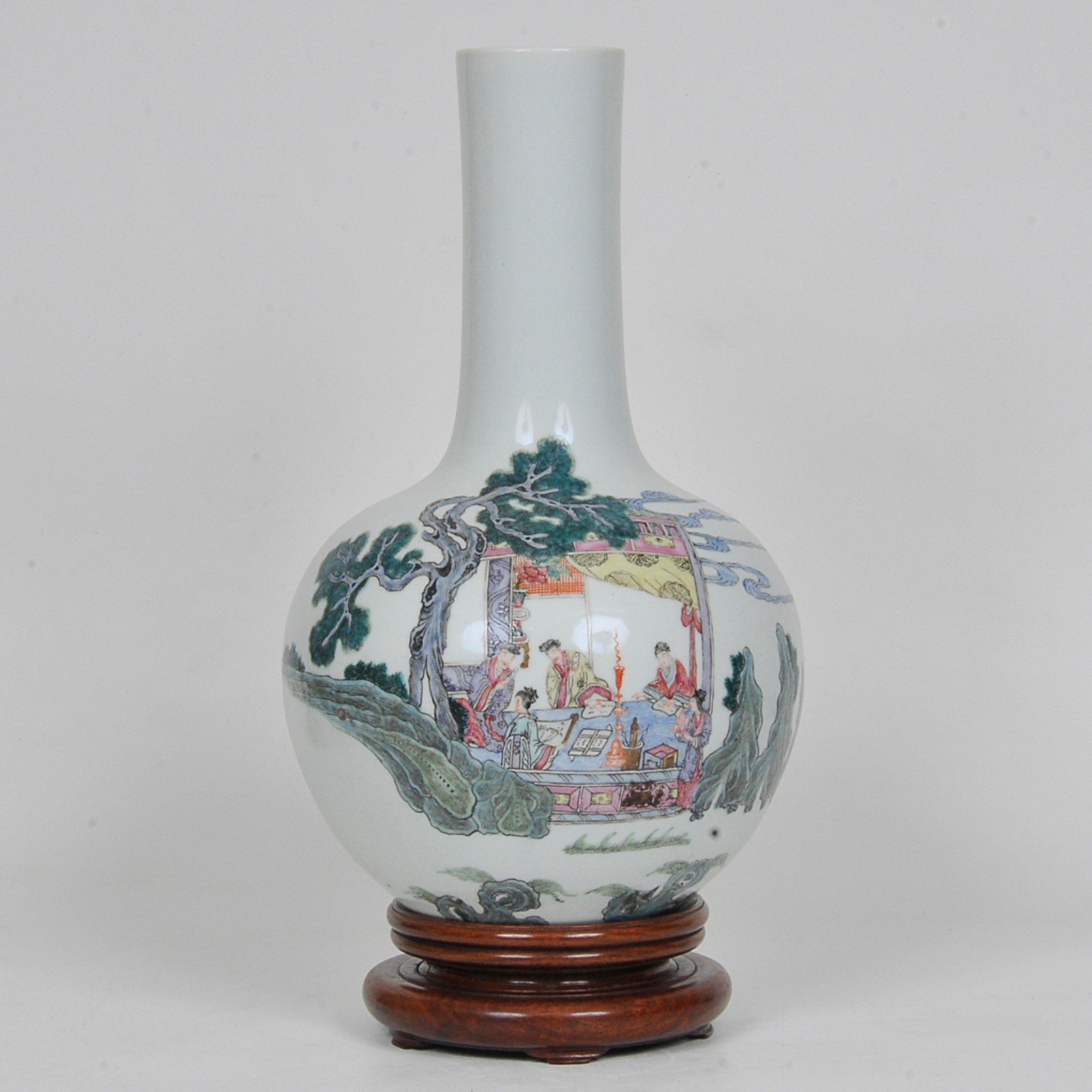 Moringa em porcelana oriental na cor branca decorada com Paisagem e... - foto 1 de 3