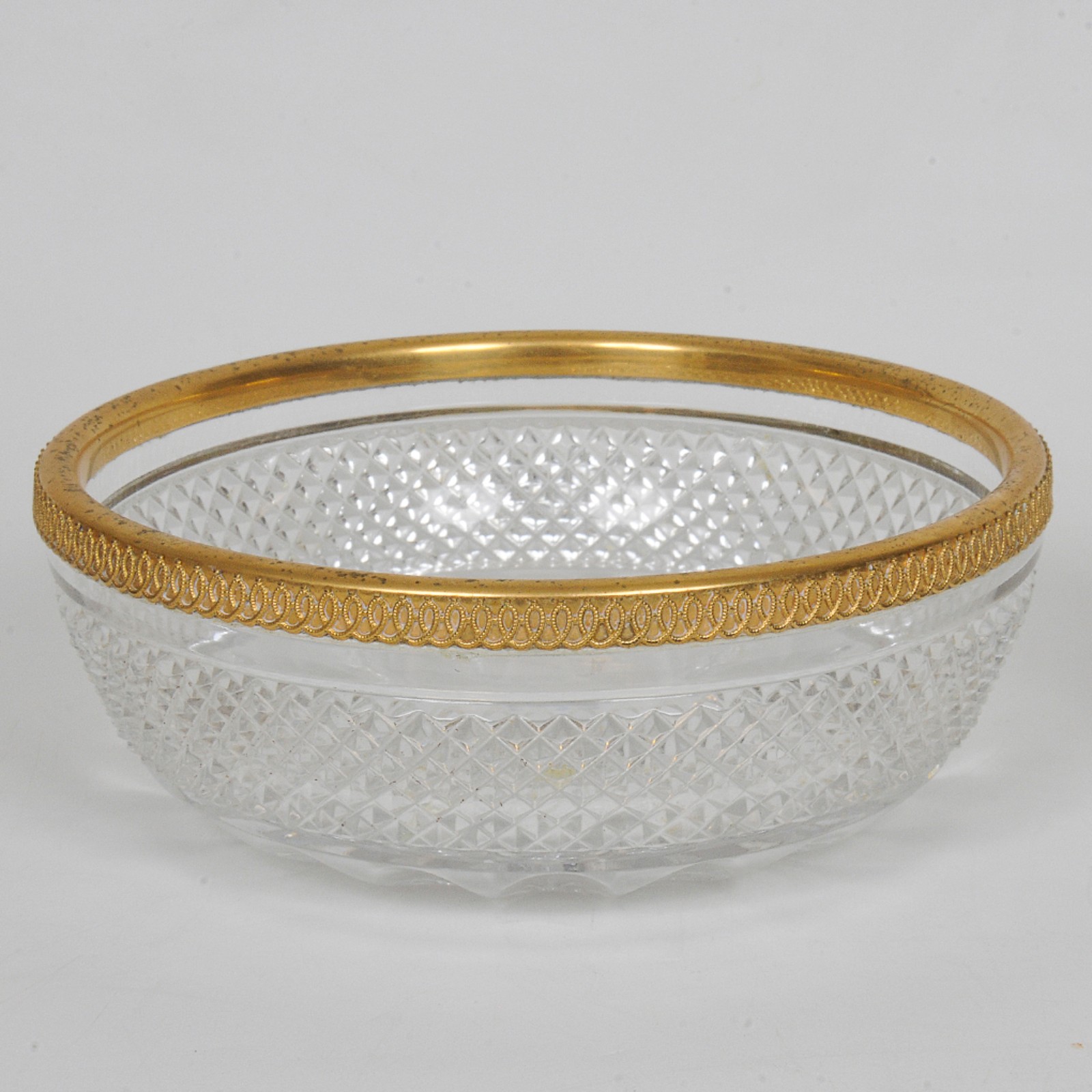 Conjunto de dois bowls com lapidação bico de jaca e friso dourado... - foto 2 de 4