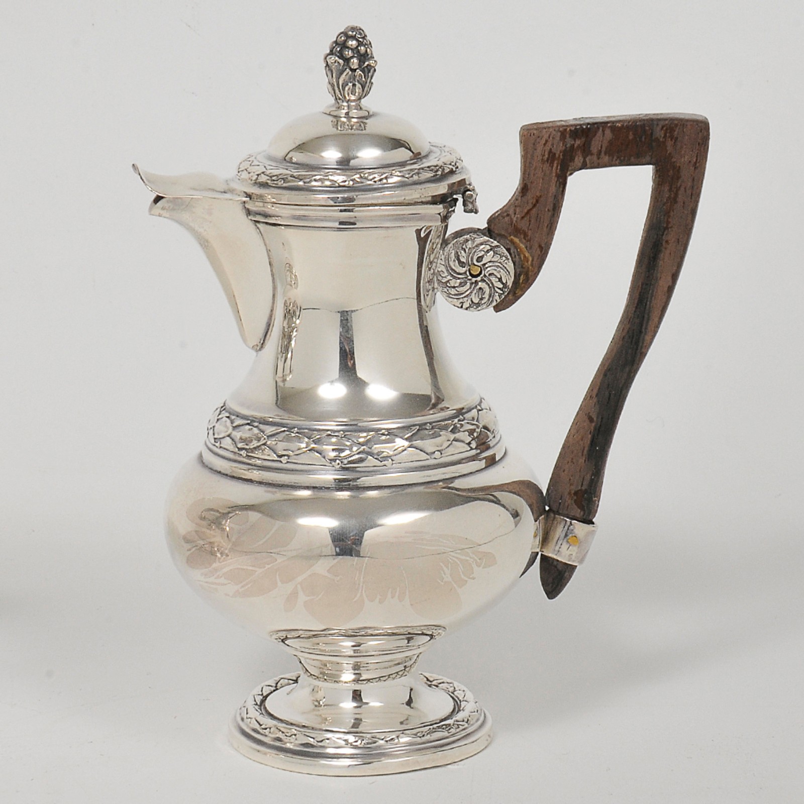 Serviço para chá e café em prata francesa estilo "Empire" repuxada e... - foto 7 de 9