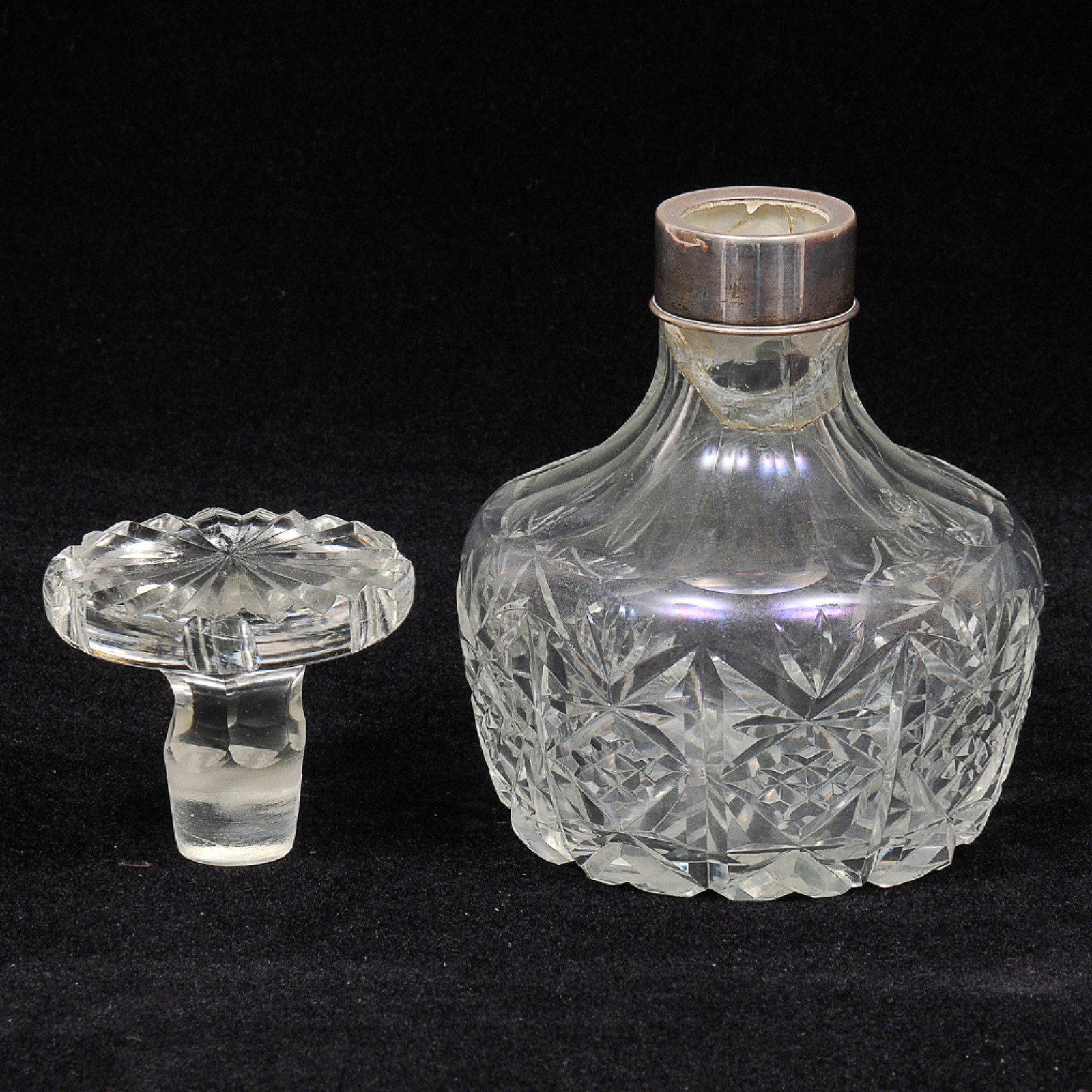 Garrafa de cristal europeu com gargalo de prata argentina. Séc. XX... - foto 3 de 3