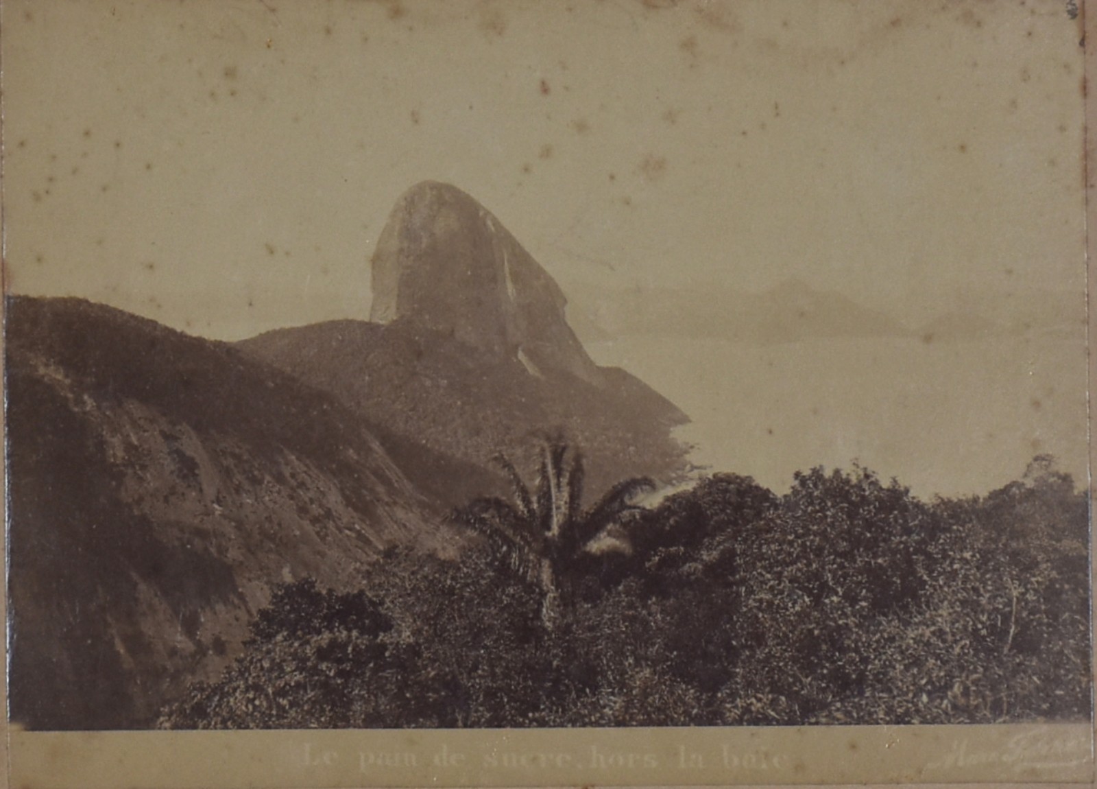 Le Pain de Sucre, Hors in baie ( O Pão de açúcar, excluindo a baia) - foto 1 de 5