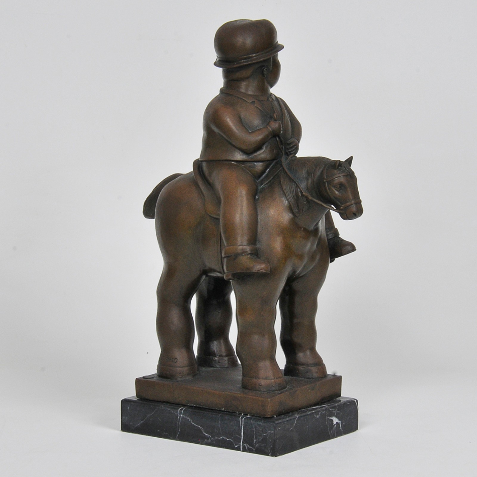 Figura com cavalo - foto 5 de 6