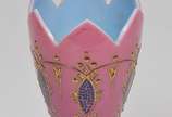 Baccarat (1764),  - antigo vaso floreira em opalina francesa do séc. XIX na cor rosa decorada com guirlandas e volutas pintadas a mão com detalhes dourados, borda recorta