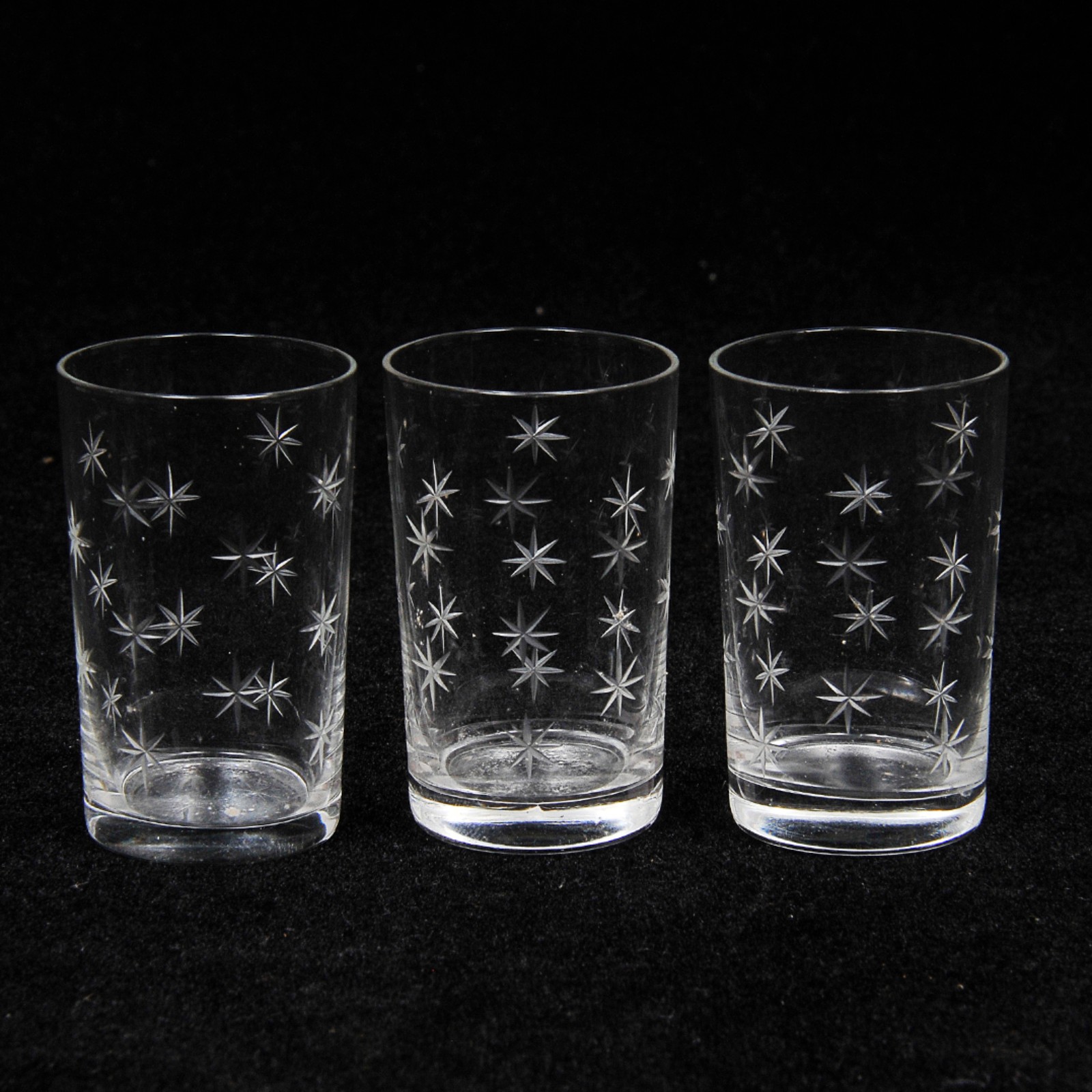 Conjunto com 5 copinhos para cachaça em demi cristal lavrado com...